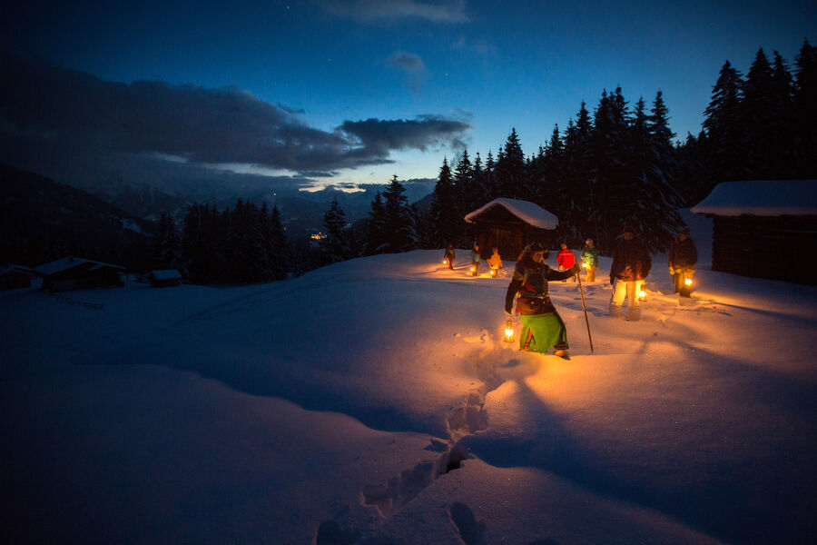 Vollmond-Sagenwanderung im Silbertal in der Schneezeit