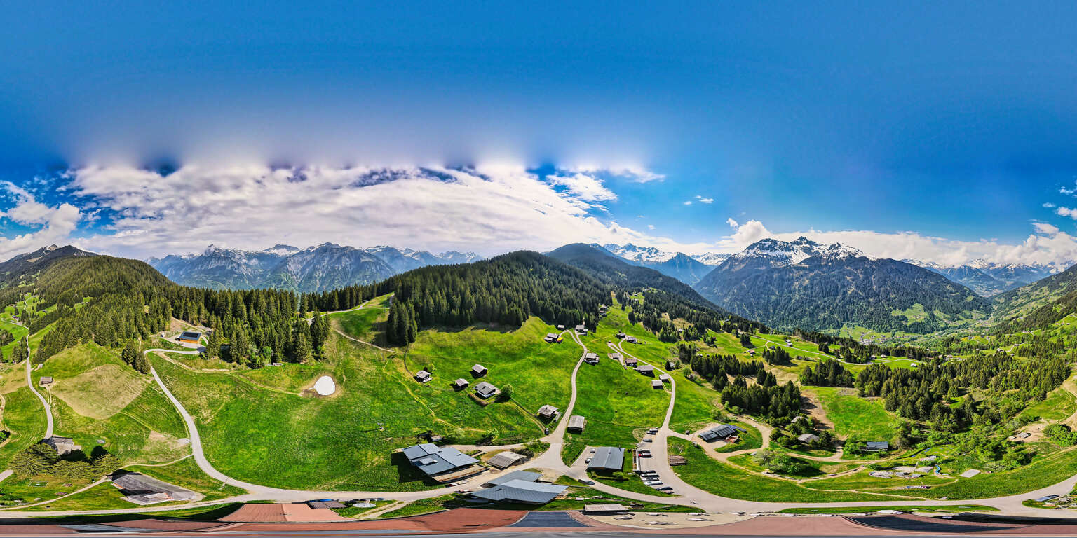 360 Grad Bild vom Kristberg im Silbertal, dem Genießerberg im Montafon von 360.hoteldrohne.com 360 Grad Bild vom Kristberg im Silbertal, dem Genießerberg im Montafon von 360.hoteldrohne.com